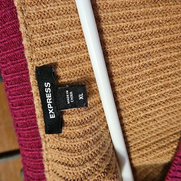 Colorblock Express Sweater - Picture 2 of 4